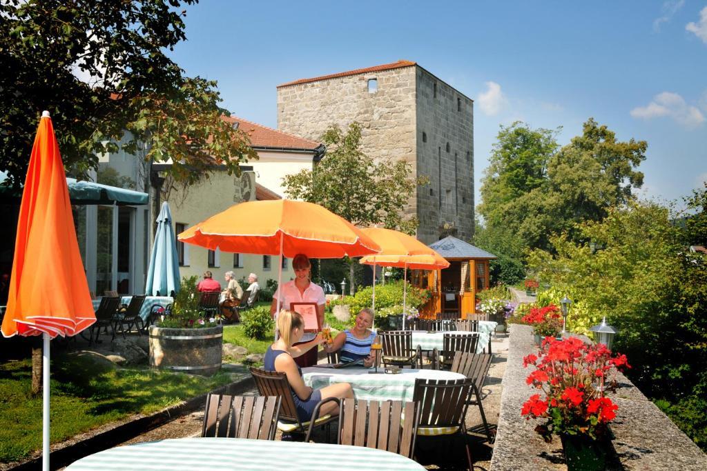 Hotel Zum Goldenen Hirschen フライシュタット エクステリア 写真