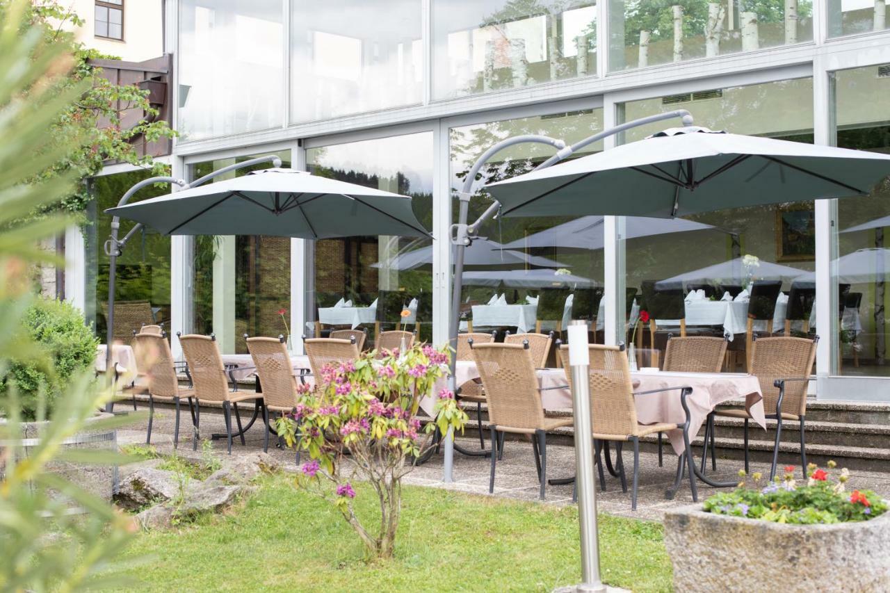 Hotel Zum Goldenen Hirschen フライシュタット エクステリア 写真