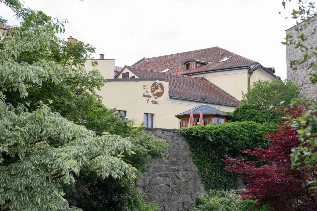 Hotel Zum Goldenen Hirschen フライシュタット エクステリア 写真