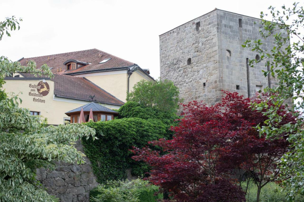 Hotel Zum Goldenen Hirschen フライシュタット エクステリア 写真