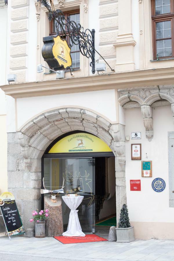 Hotel Zum Goldenen Hirschen フライシュタット エクステリア 写真