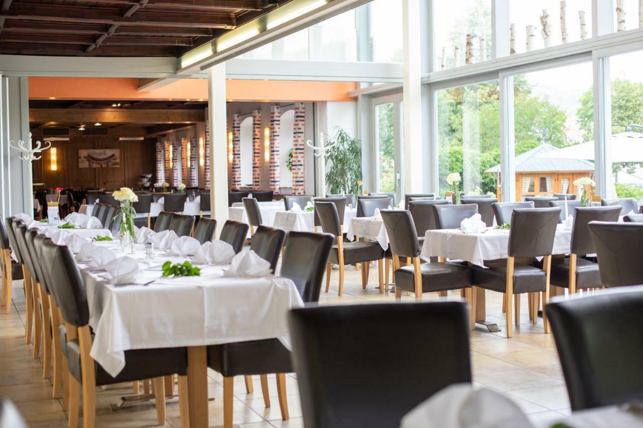 Hotel Zum Goldenen Hirschen フライシュタット エクステリア 写真